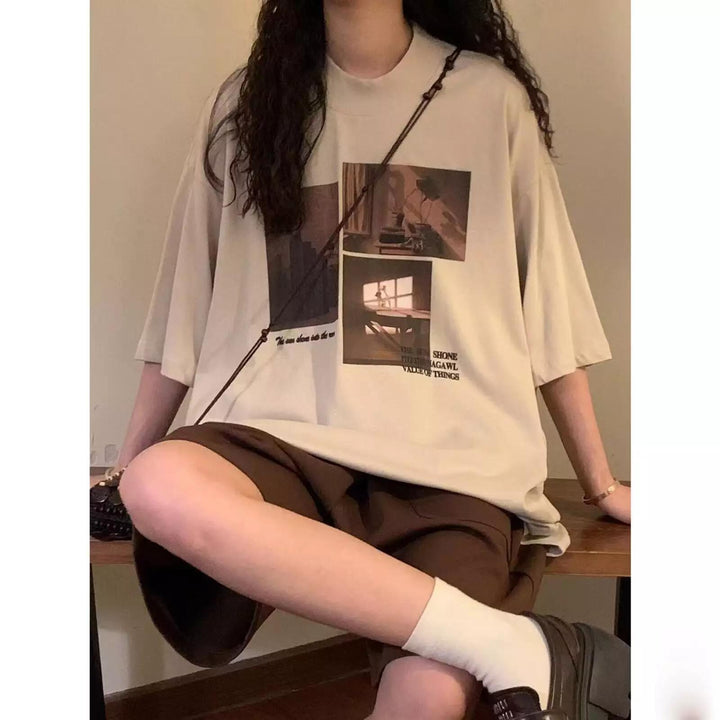 Damernas trendiga kortärmad T-shirt med kreativ fototryck och avslappnad passform Mirla-Eva Jonsson