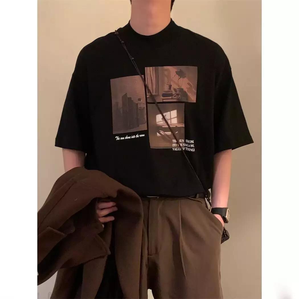 Damernas trendiga kortärmad T-shirt med kreativ fototryck och avslappnad passform Mirla-Eva Jonsson