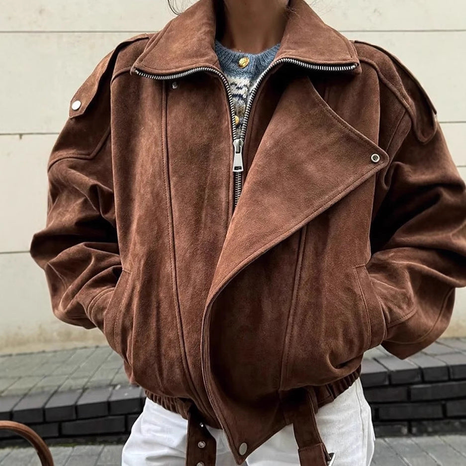 Damernas trendiga mockajacka i oversizad modell med eleganta detaljer Mirla-Eva Jonsson