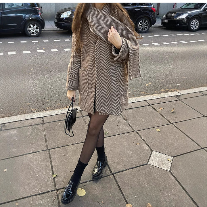 Damernas trendiga omslagsoverall i strukturerad design Mirla-Eva Jonsson
