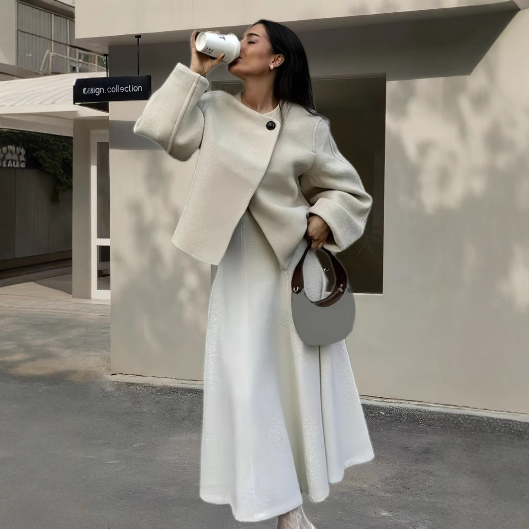 Damernas trendiga oversized jacka med strukturerad design Mirla-Eva Jonsson