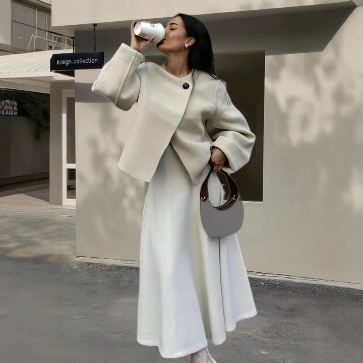 Damernas trendiga oversized jacka med strukturerad design Mirla-Eva Jonsson