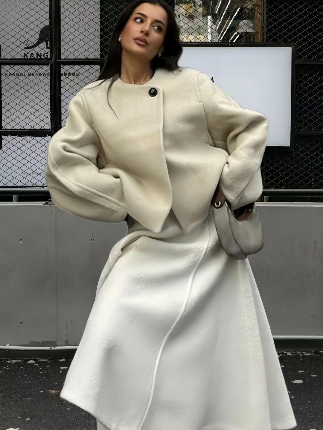 Damernas trendiga oversized jacka med strukturerad design Mirla-Eva Jonsson