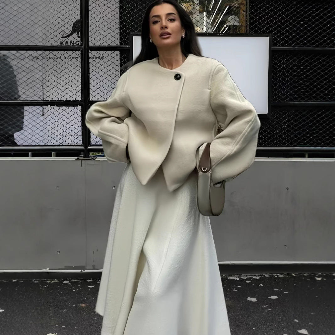Damernas trendiga oversized jacka med strukturerad design Mirla-Eva Jonsson