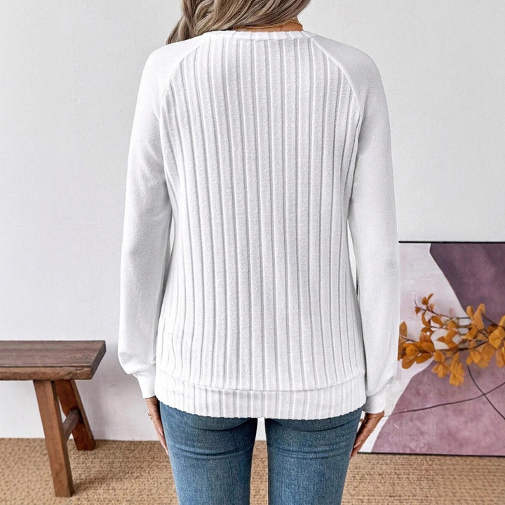 Damernas trendiga ribbstickade topp Mirla-Eva Jonsson