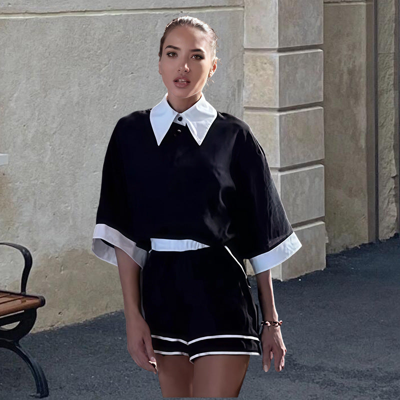 Damernas trendiga strandjacka med vida ärmar och eleganta detaljer Mirla-Eva Jonsson
