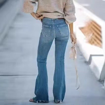 Damernas utsvängda jeans med hög midja och smickrande snitt Mirla-Eva Jonsson