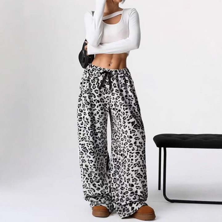 Damernas vid leopardmönster fritidsbyxor Mirla-Eva Jonsson