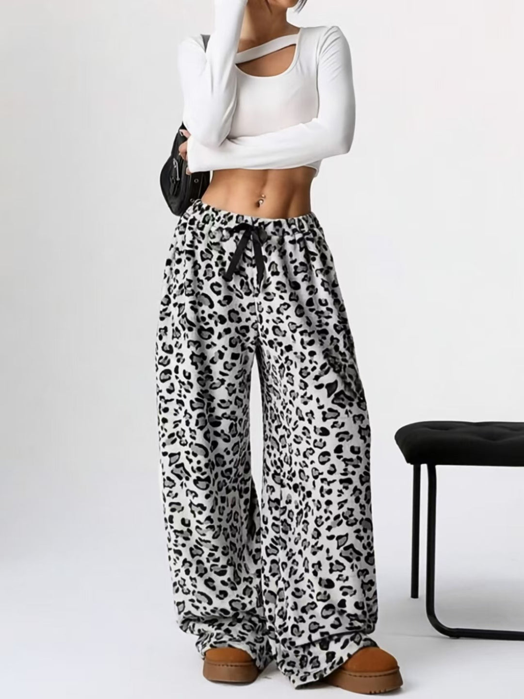 Damernas vid leopardmönster fritidsbyxor Mirla-Eva Jonsson