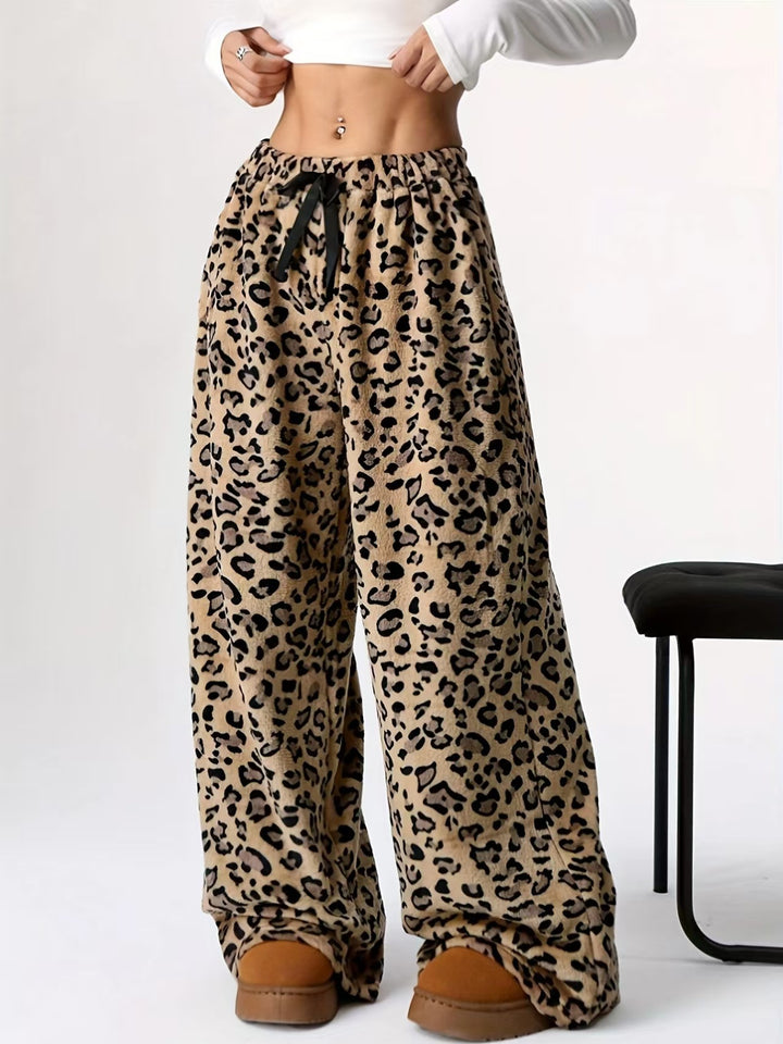 Damernas vid leopardmönster fritidsbyxor Mirla-Eva Jonsson
