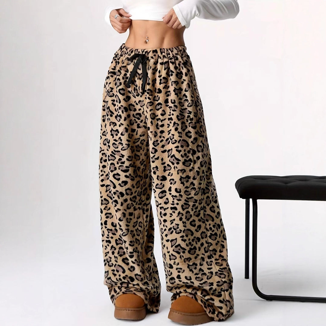 Damernas vid leopardmönster fritidsbyxor Mirla-Eva Jonsson