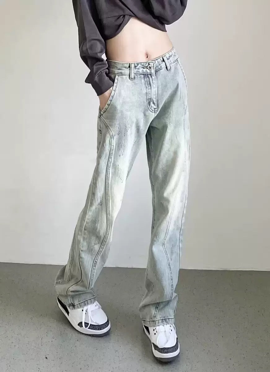 Damernas vida högmidjade denimjeans med distressed-look och bekväma sidofickor Mirla-Eva Jonsson