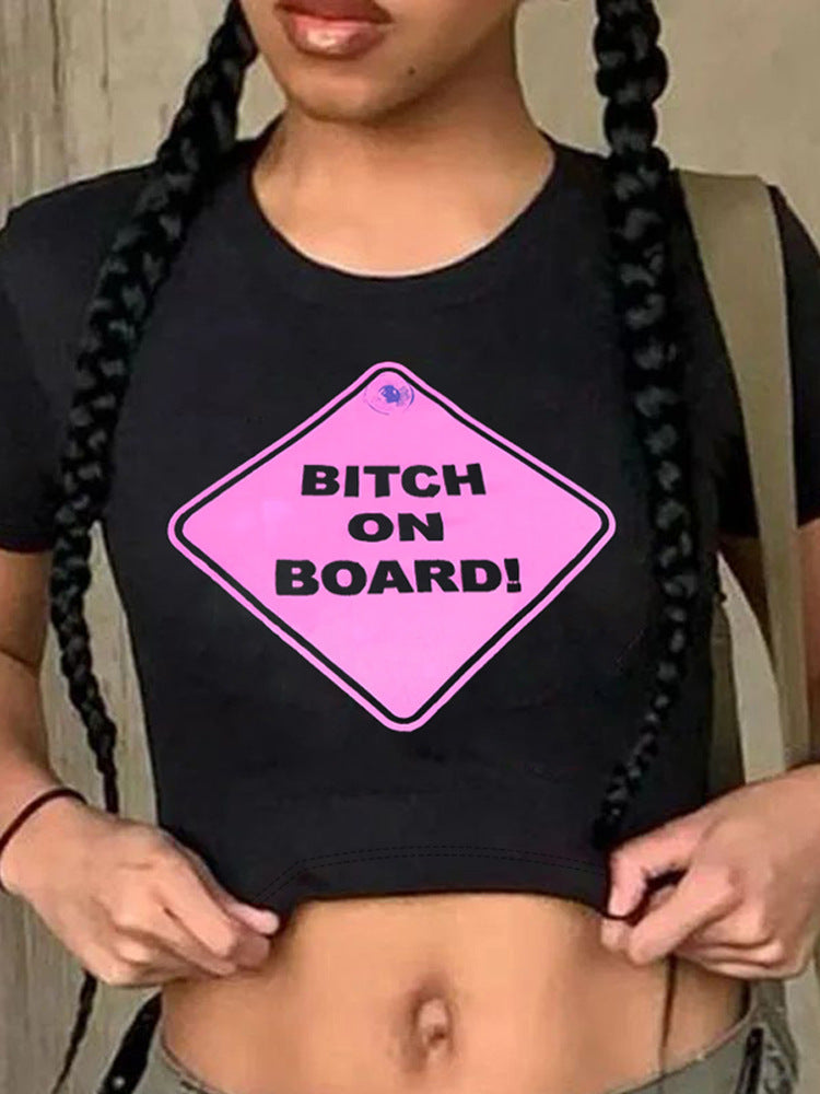 Damers Crop-T-shirt med kreativt motiv och figurnära snitt Mirla-Eva Jonsson