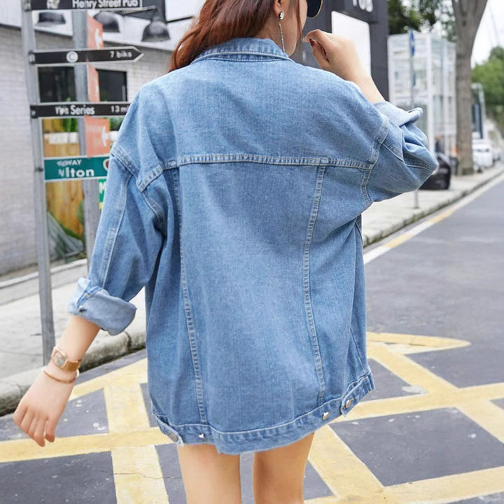Damers Oversized Denimjacka med Dekorativa Tryckknappar Mirla-Eva Jonsson