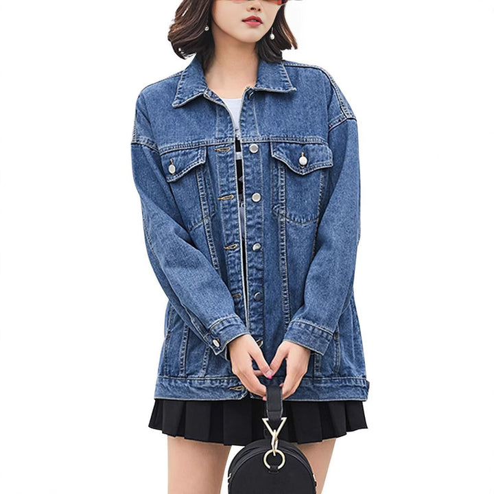 Damers Oversized Denimjacka med Dekorativa Tryckknappar Mirla-Eva Jonsson