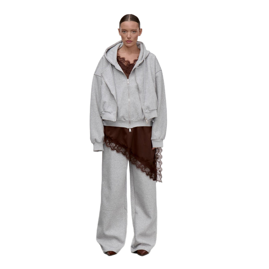 Damers Oversized Hoodie Jacka med Generösa Fickor och Stilren Design Mirla-Eva Jonsson