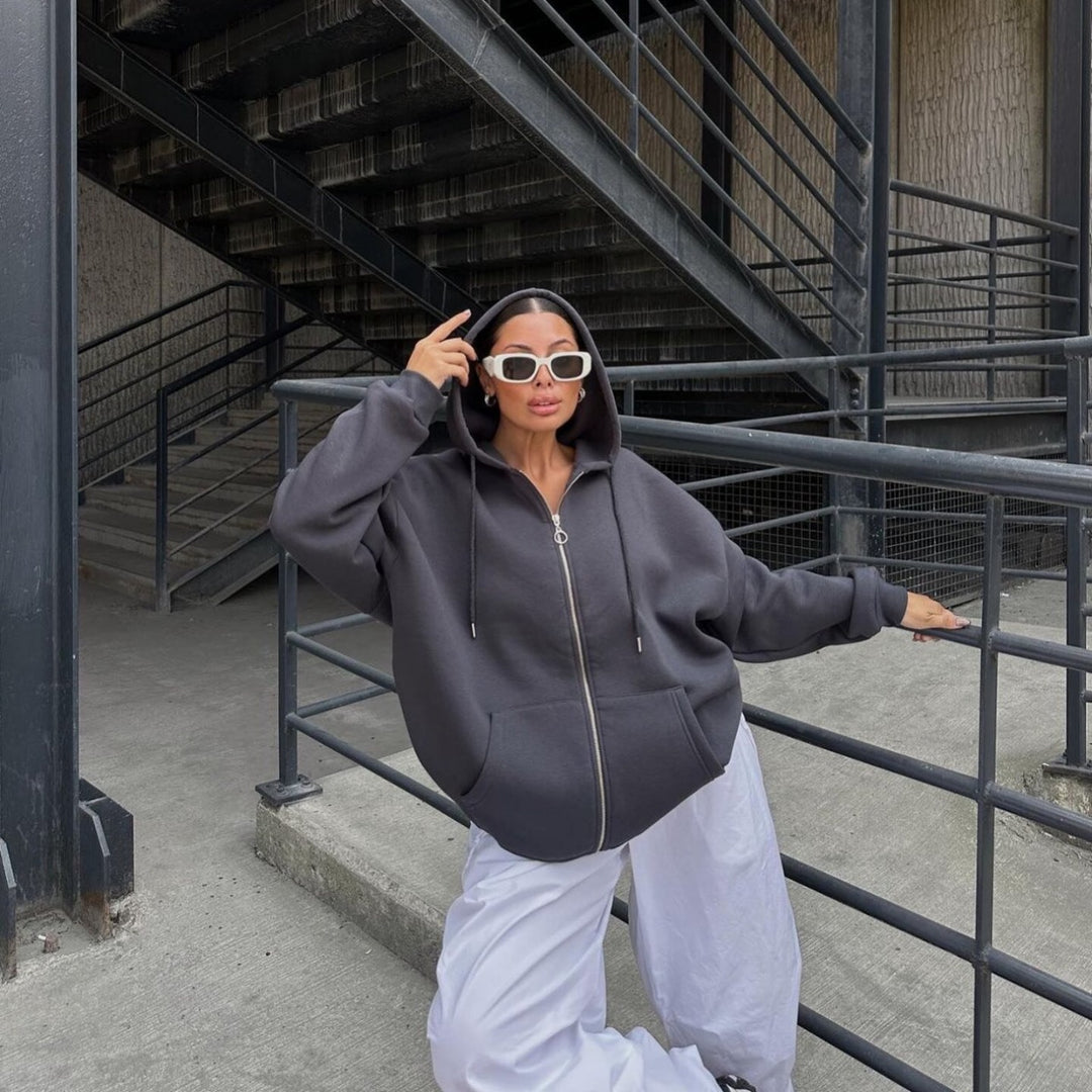 Damers oversized hoodiejacka med dragkedja Mirla-Eva Jonsson