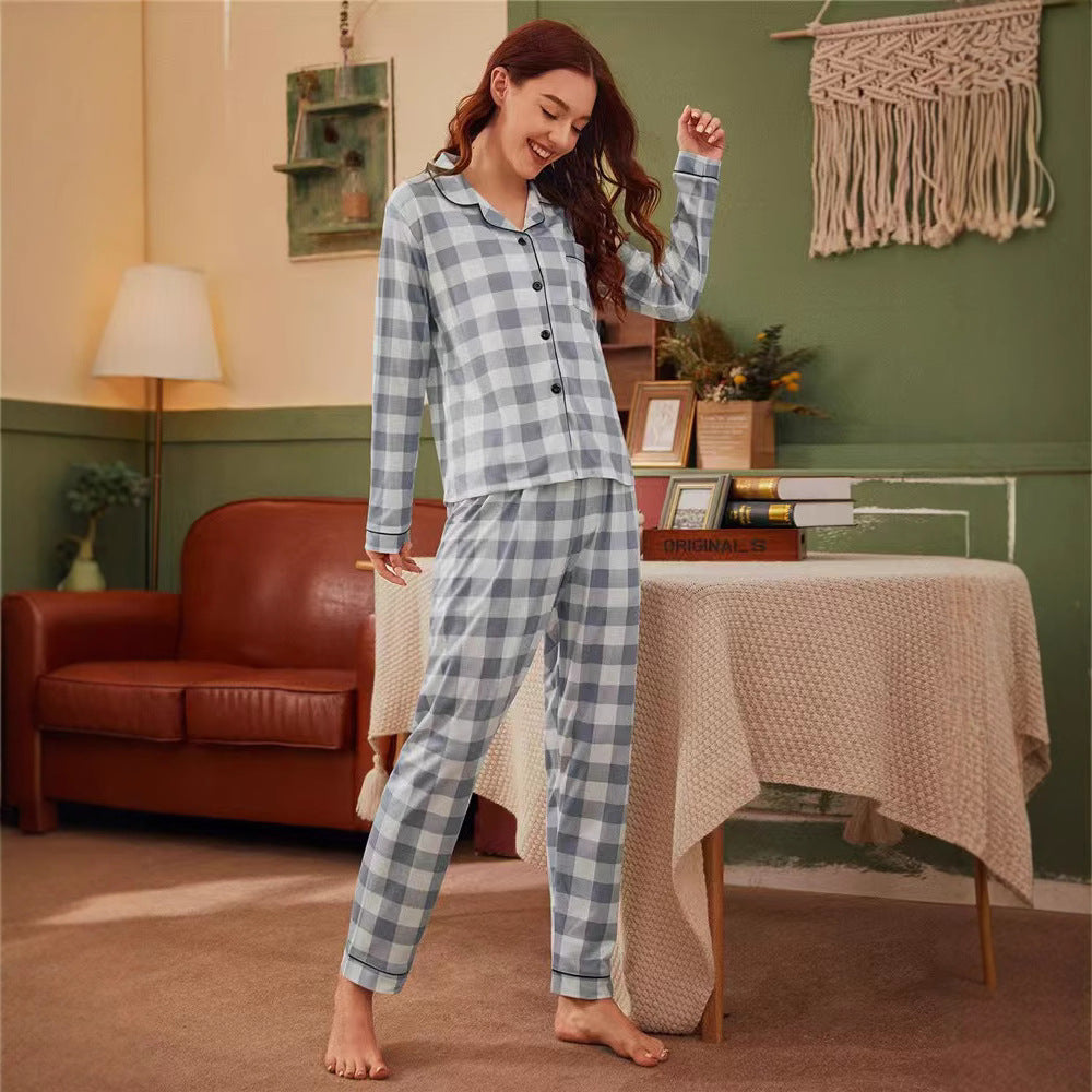 Damers pyjamas-set med moderna rutmönster och bekväm passform Mirla-Eva Jonsson