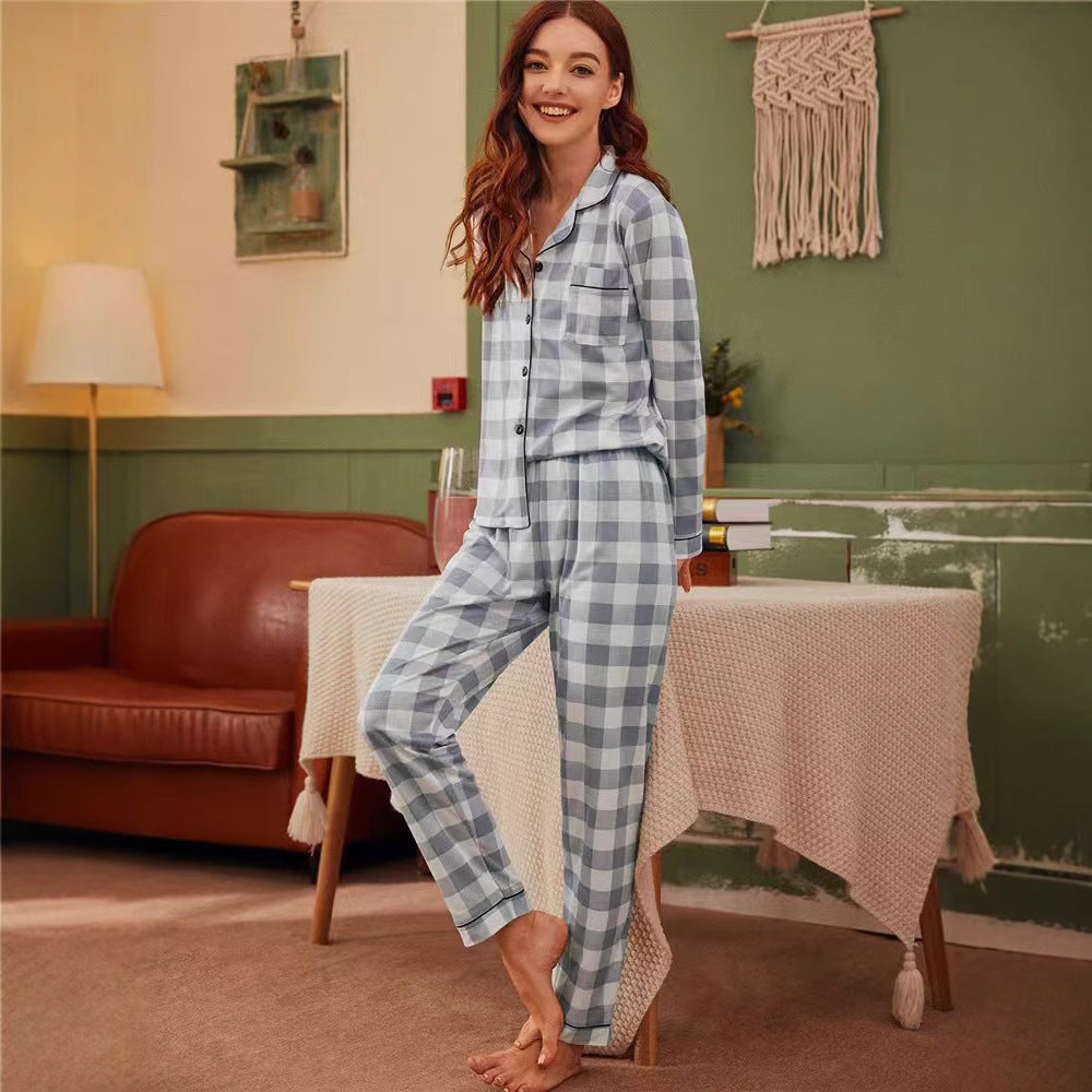 Damers pyjamas-set med moderna rutmönster och bekväm passform Mirla-Eva Jonsson