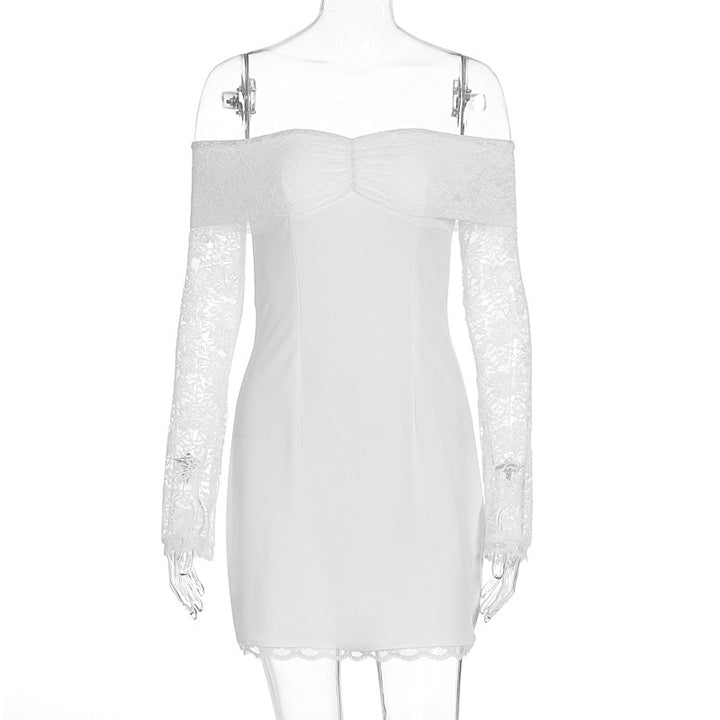 Dames Off-Shoulder Klänning med Spetsärmar och Figursydd Design Mirla-Eva Jonsson