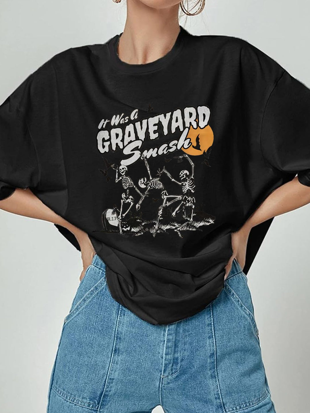 Dames T-shirt met artistiek skelettemotief en unieke druk Mirla-Eva Jonsson