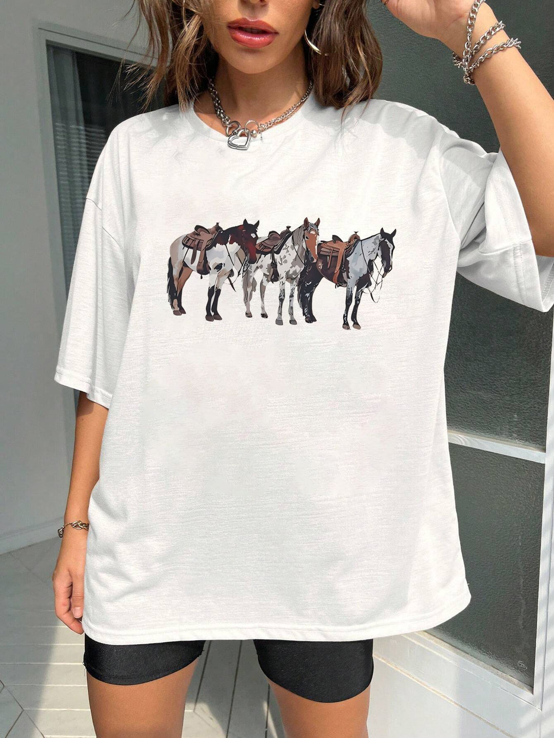 Dames T-shirt met artistieke schedelmotief en casual snit Mirla-Eva Jonsson