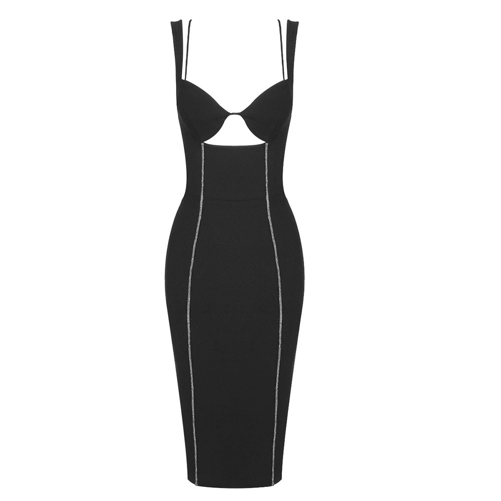 Dames figurnära klänning med innovativa cut-outs och elegant linjeföring Mirla-Eva Jonsson