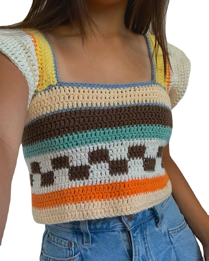 Dames gehaakt Crop Top met kleurrijke streepmotief en vierkante halslijn Mirla-Eva Jonsson