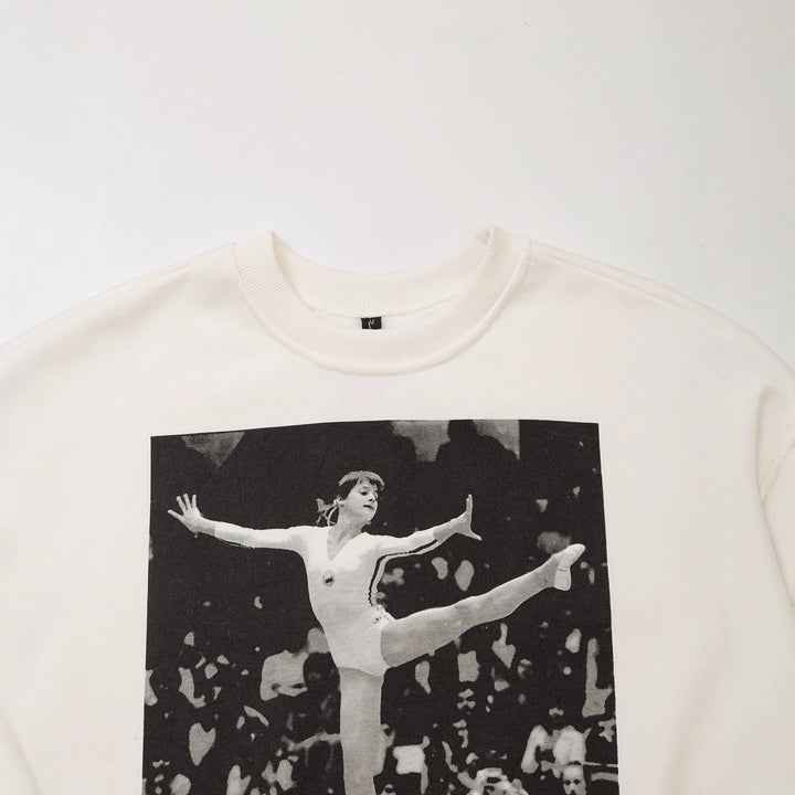 Dames sweatshirt med nostalgisk tryck Mirla-Eva Jonsson