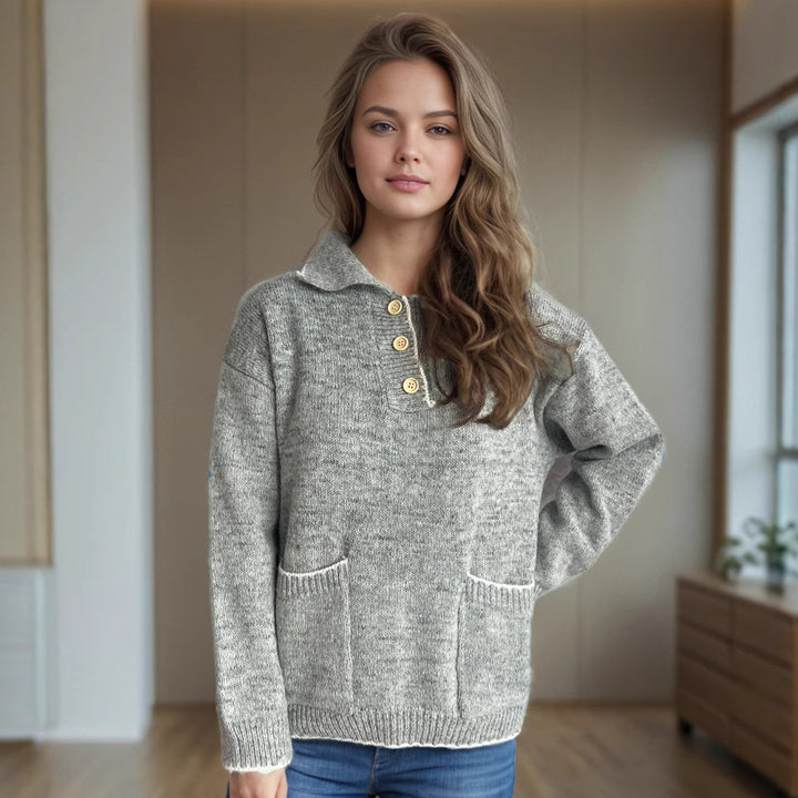 Dametröja med kontrasterande krage och dekorativa knappar Eva Jonsson-Eva Jonsson
