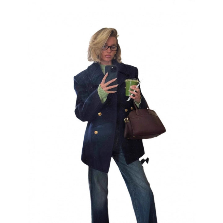 Dameullkappa med dubbel knappstängning och elegant snitt Mirla-Eva Jonsson