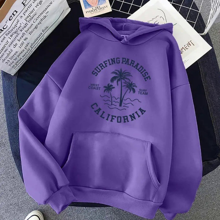 Damhoodie med avslappnad surfdesign och högkvalitativ bomullsblandning Mirla-Eva Jonsson