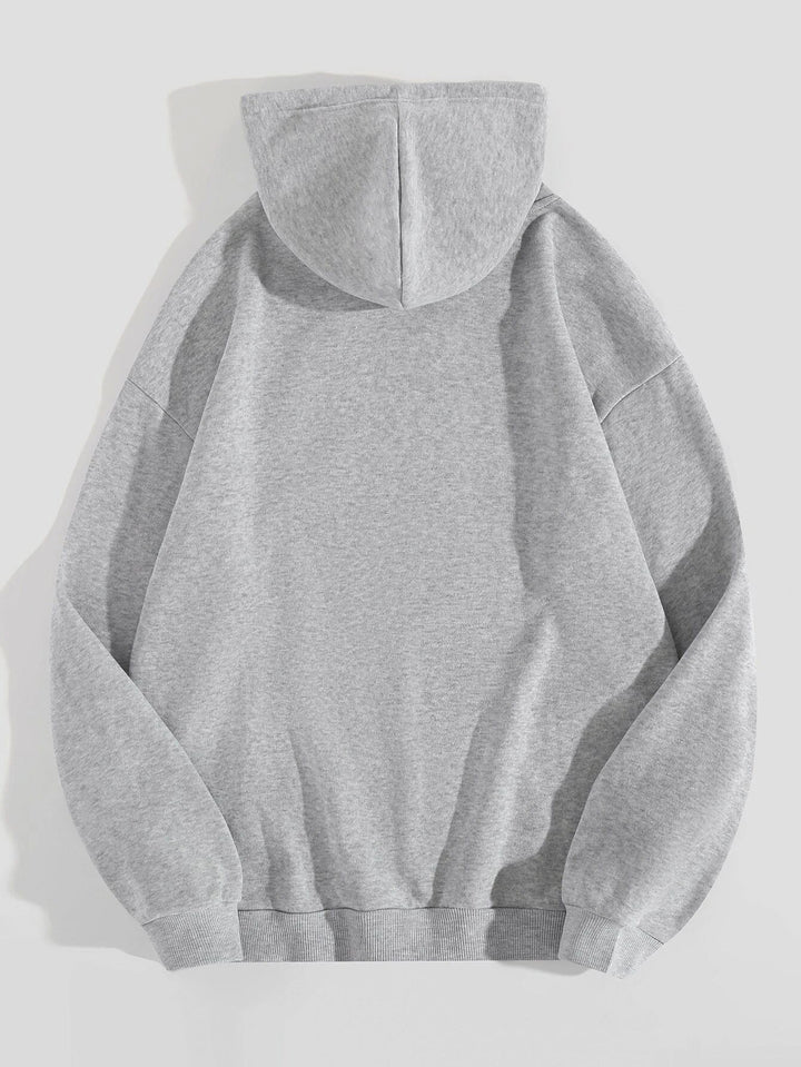 Damhoodie med höstmotiv och bekväm passform Mirla-Eva Jonsson