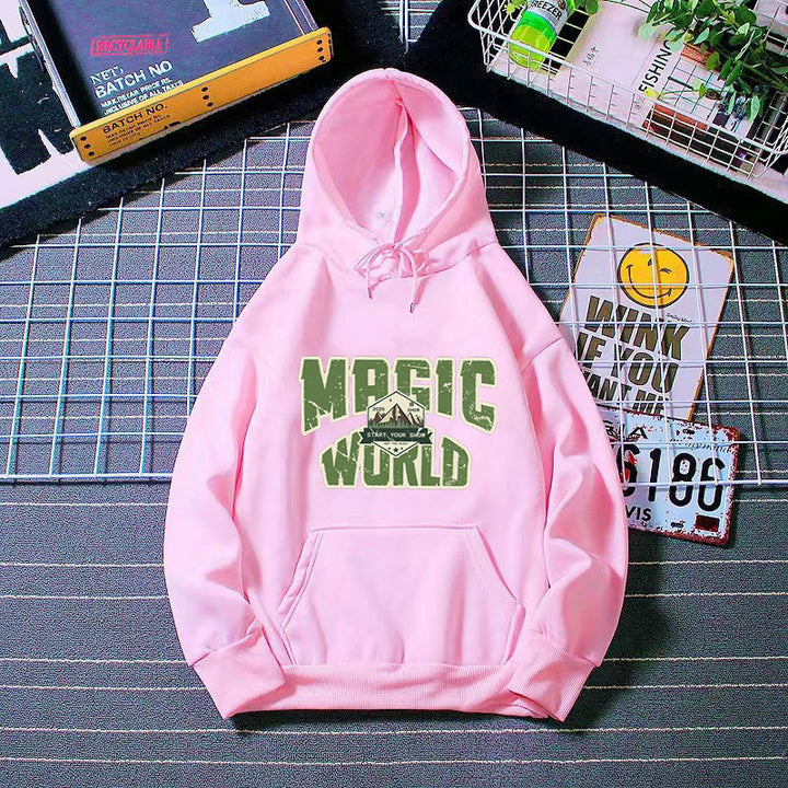 Damhoodie med modern grafisk tryck Mirla-Eva Jonsson
