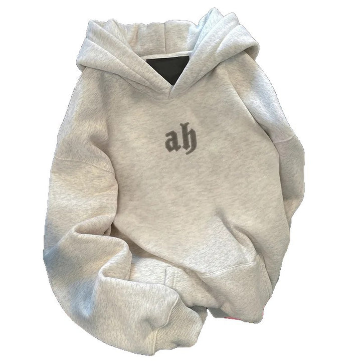 Damhoodie med modern text Mirla-Eva Jonsson