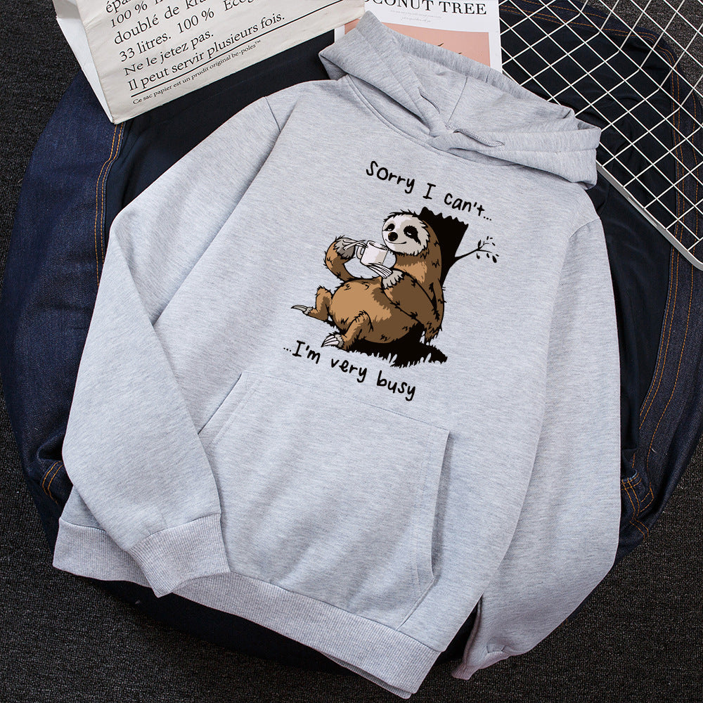 Damhoodie med söt djurmotiv och lekfull slogan Mirla-Eva Jonsson