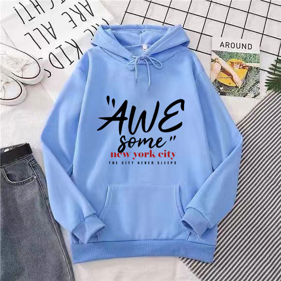 Damhoodie med stiligt New York-tryck Mirla-Eva Jonsson