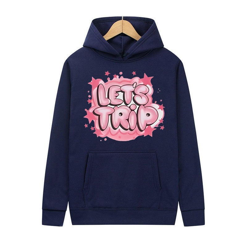 Damhoodie med stiligt graffit tryck och bekväm passform Mirla-Eva Jonsson