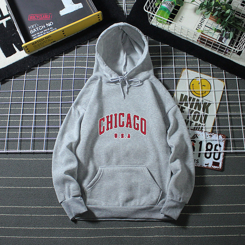 Damhoodie med urban Chicago-tryck Mirla-Eva Jonsson