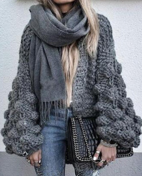 Damig grovstickad oversized cardigan med voluminösa ärmar Mirla-Eva Jonsson