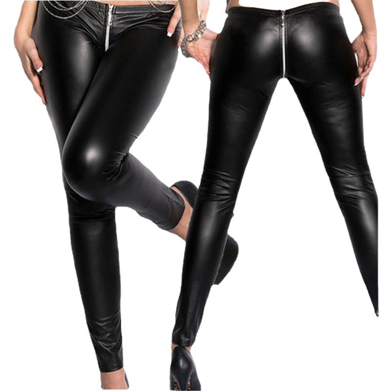 Damin leggings i stilfull läderlook med moderiktiga rivdetaljer Mirla-Eva Jonsson