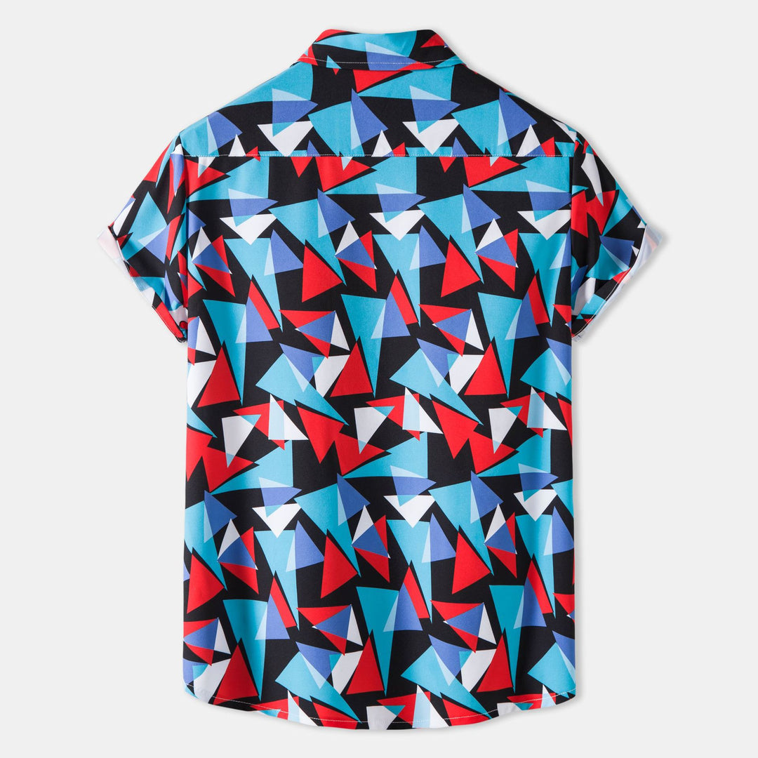 Daming kortärmad skjorta med modern geometrisk design och bröstficka Mirla-Eva Jonsson
