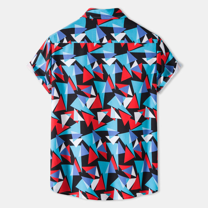 Daming kortärmad skjorta med modern geometrisk design och bröstficka Mirla-Eva Jonsson