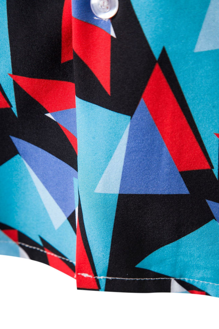 Daming kortärmad skjorta med modern geometrisk design och bröstficka Mirla-Eva Jonsson