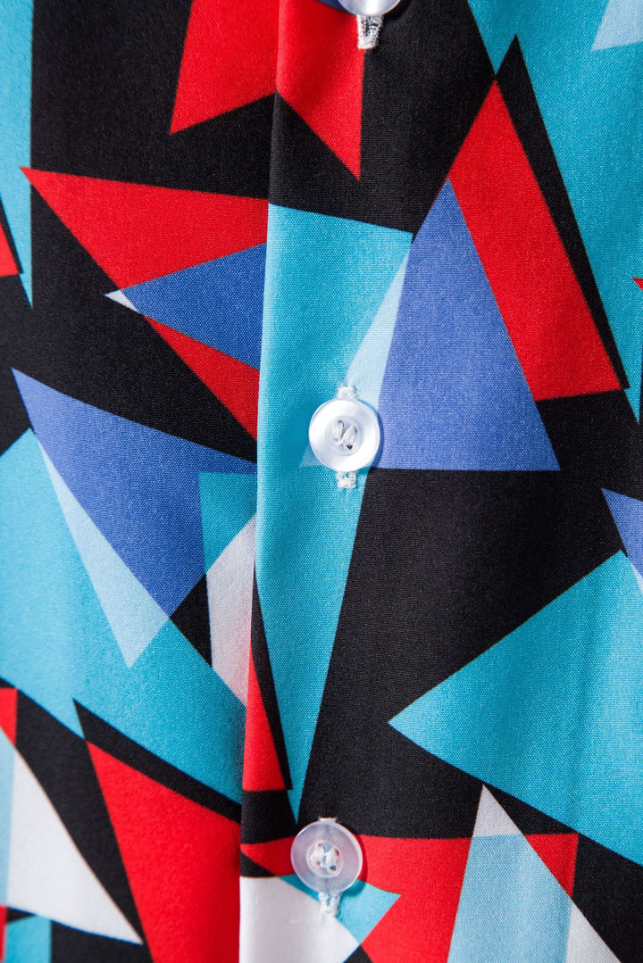 Daming kortärmad skjorta med modern geometrisk design och bröstficka Mirla-Eva Jonsson