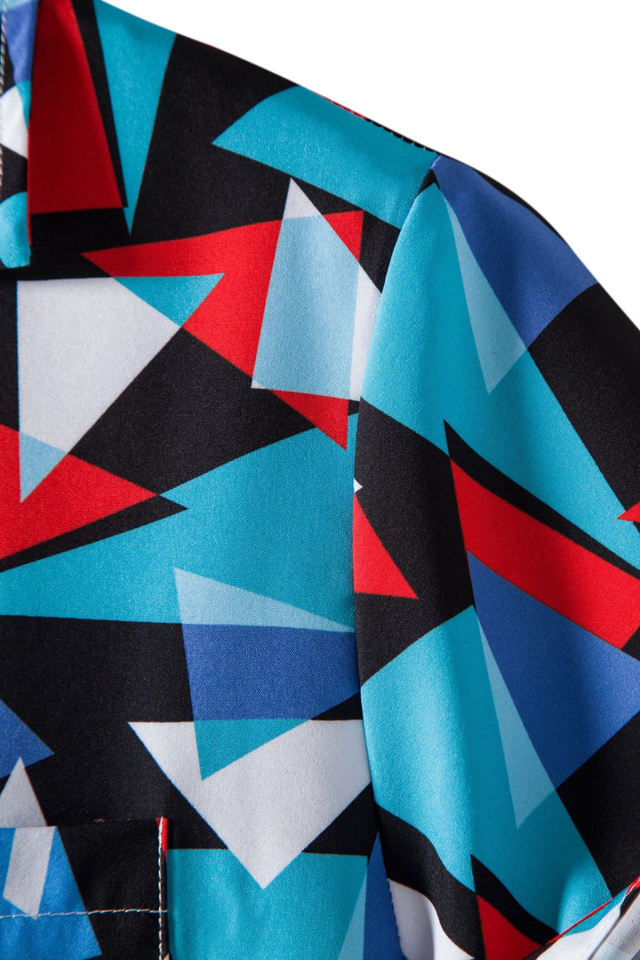 Daming kortärmad skjorta med modern geometrisk design och bröstficka Mirla-Eva Jonsson