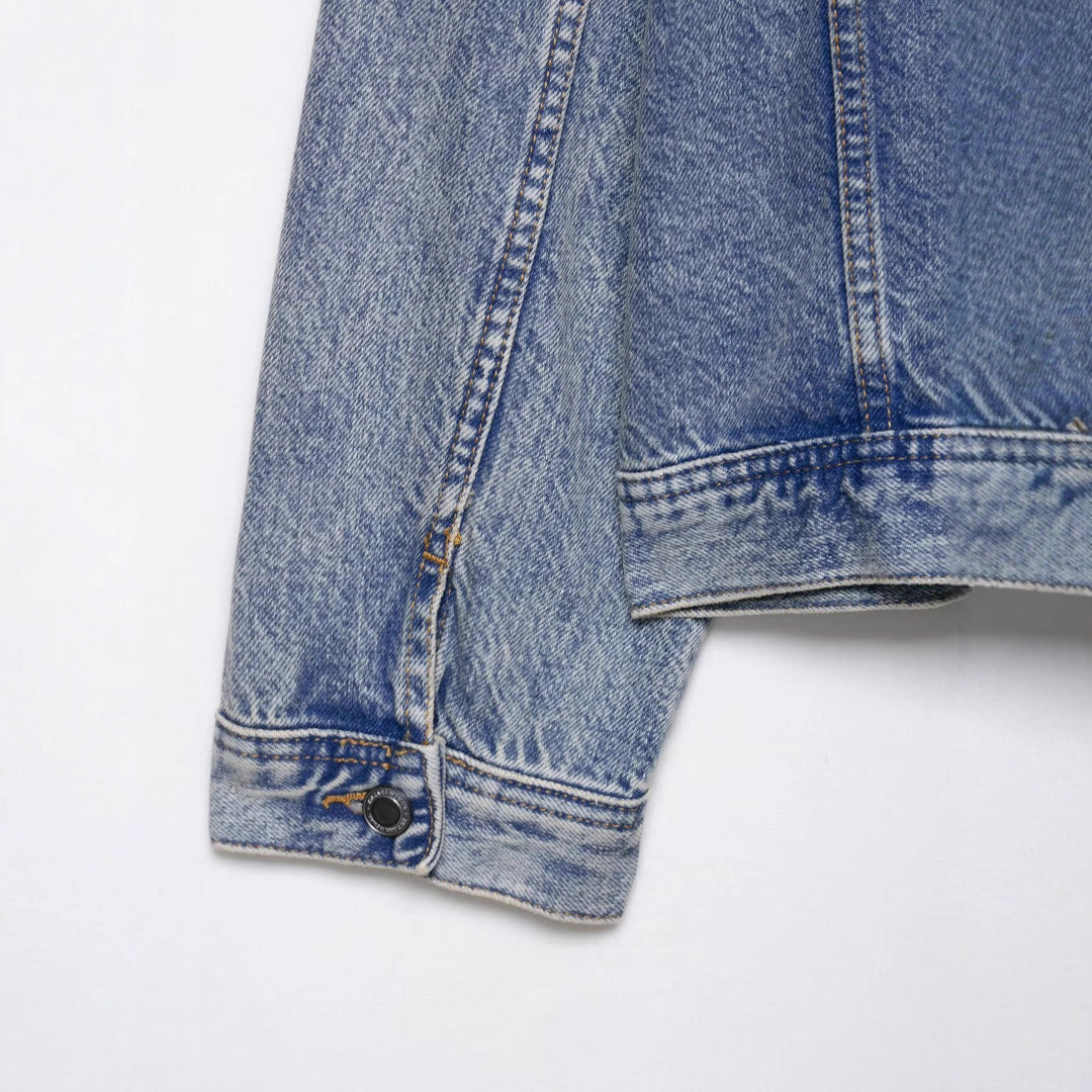 Damjeansjacka med asymmetrisk dragkedja och vintageeffekt Mirla-Eva Jonsson
