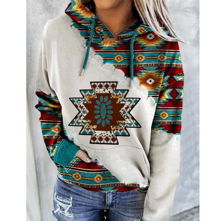 Damkapp Hoodie med unikt tribal-mönster Mirla-Eva Jonsson