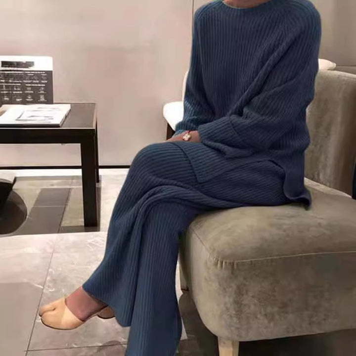 Damkjol med avslappnad och elegant snitt Mirla-Eva Jonsson