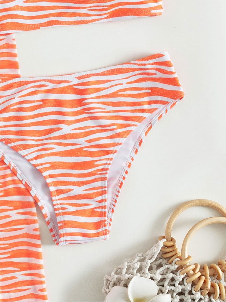 Damkläder Bikini-set med moderiktig omslagskjol Mirla-Eva Jonsson